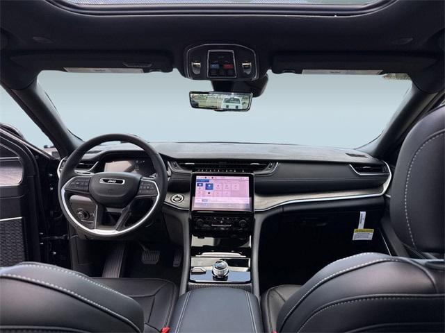 new 2025 Jeep Grand Cherokee L car, priced at $49,992