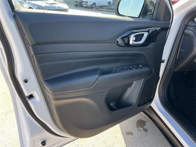new 2025 Jeep Compass car, priced at $33,302