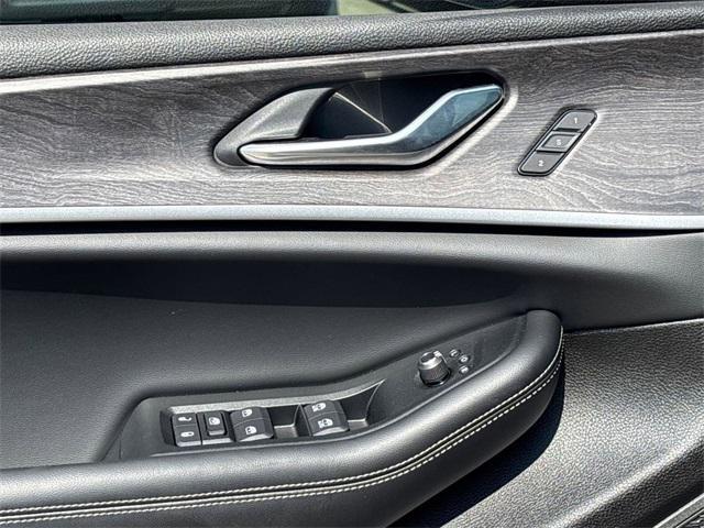 new 2025 Jeep Grand Cherokee L car, priced at $48,492