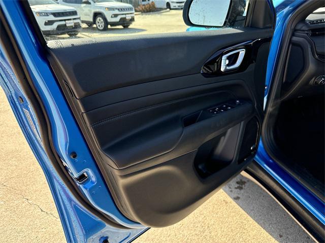 new 2025 Jeep Compass car, priced at $36,991
