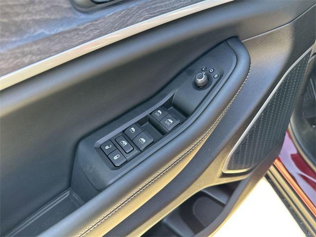 new 2025 Jeep Grand Cherokee L car, priced at $52,192