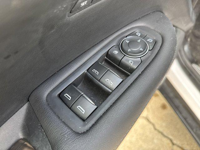 used 2023 Cadillac XT5 car, priced at $28,999