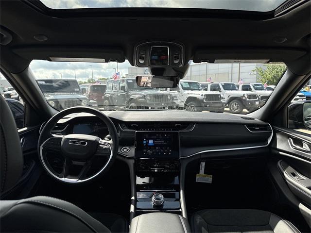 new 2025 Jeep Grand Cherokee car, priced at $42,241