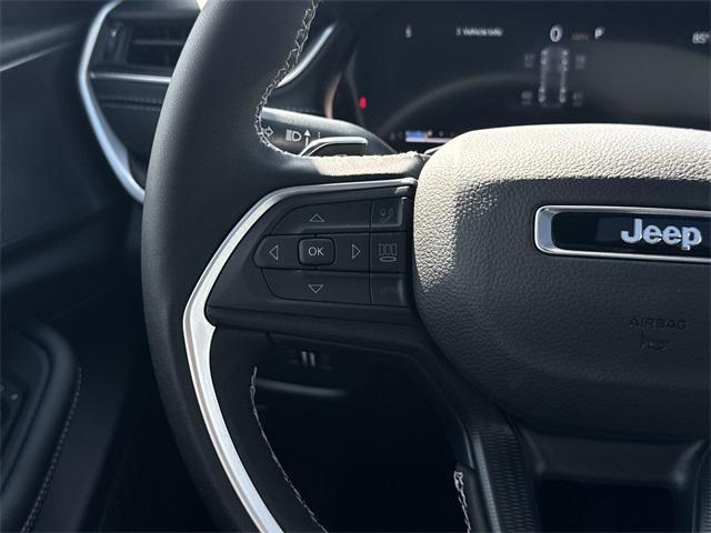 new 2025 Jeep Grand Cherokee car, priced at $39,971