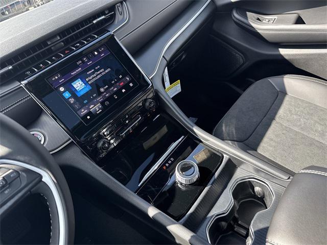 new 2025 Jeep Grand Cherokee car, priced at $39,971