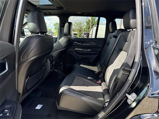 new 2025 Jeep Grand Cherokee car, priced at $39,971