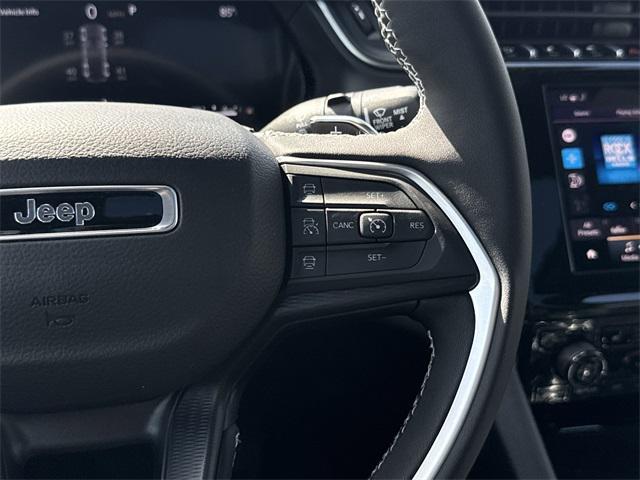 new 2025 Jeep Grand Cherokee car, priced at $39,971