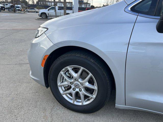 used 2023 Chrysler Pacifica car, priced at $25,999