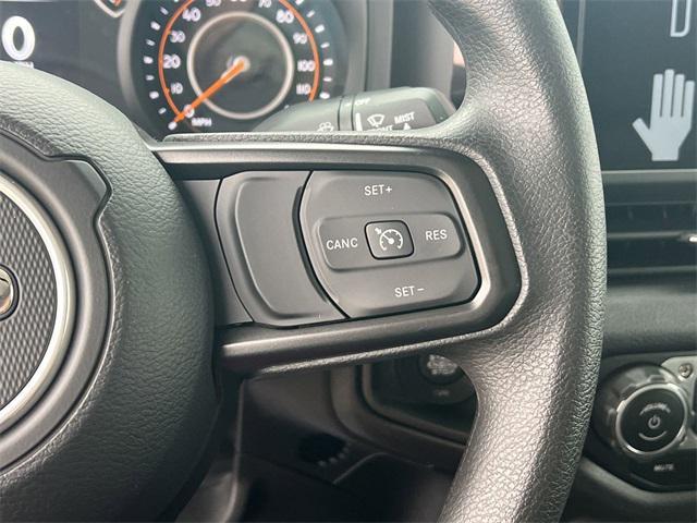 new 2025 Jeep Gladiator car, priced at $39,491