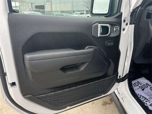 new 2025 Jeep Gladiator car, priced at $39,491