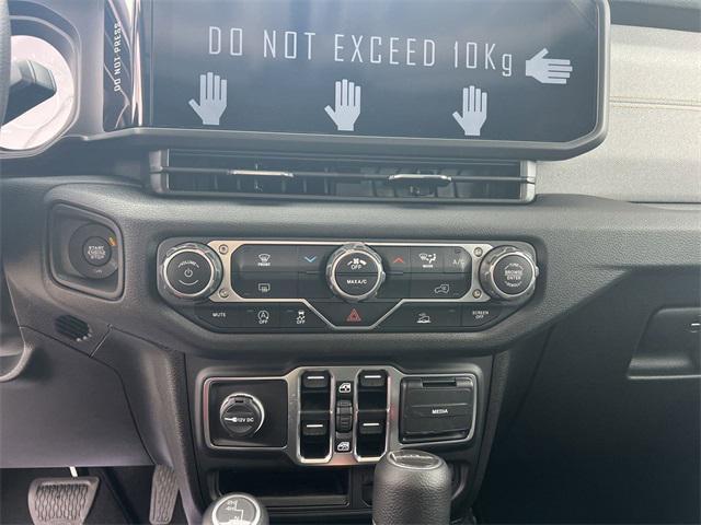 new 2025 Jeep Gladiator car, priced at $42,491