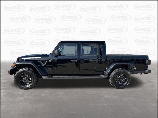 new 2025 Jeep Gladiator car, priced at $43,241