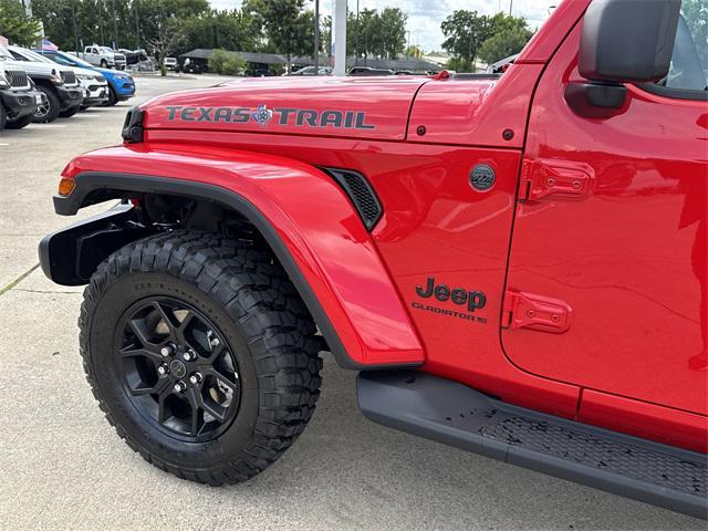 new 2025 Jeep Gladiator car, priced at $45,721