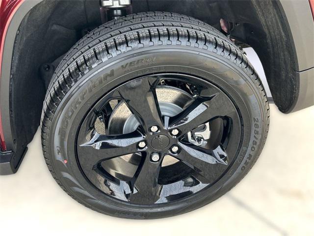 new 2025 Jeep Grand Cherokee L car, priced at $50,092