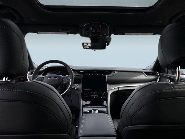 new 2025 Jeep Grand Cherokee L car, priced at $50,092