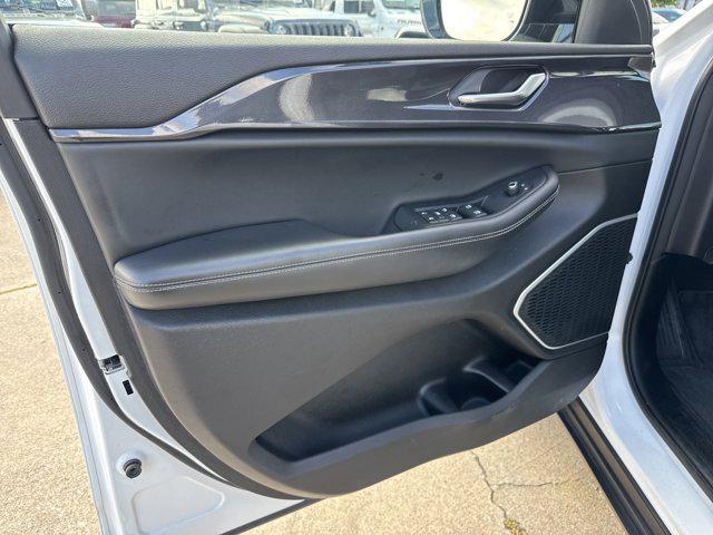 used 2021 Jeep Grand Cherokee L car, priced at $29,999