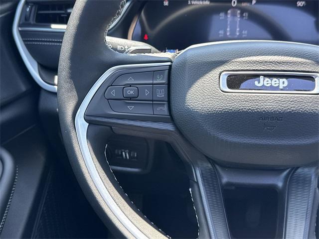 new 2025 Jeep Grand Cherokee car, priced at $41,741