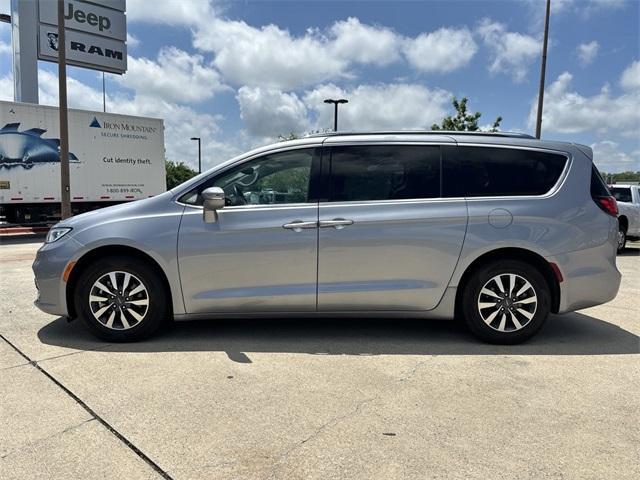 used 2021 Chrysler Pacifica car, priced at $23,777