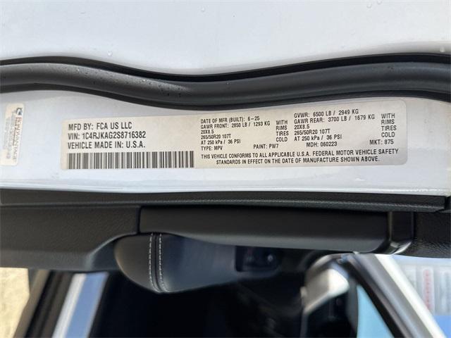 new 2025 Jeep Grand Cherokee L car, priced at $43,691