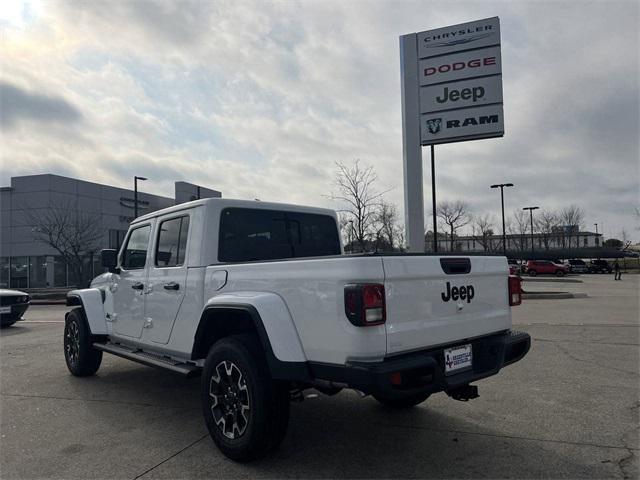 new 2025 Jeep Gladiator car, priced at $48,241