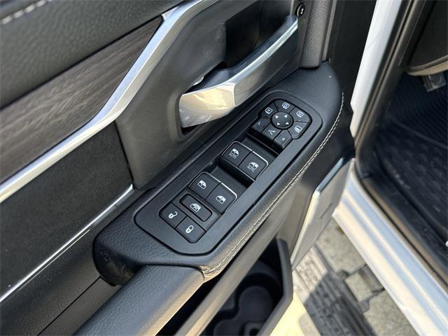 new 2025 Ram 2500 car, priced at $81,921