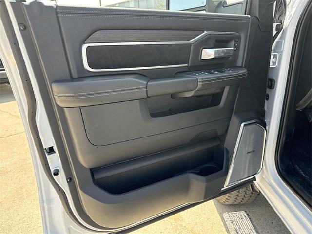 new 2025 Ram 2500 car, priced at $81,921