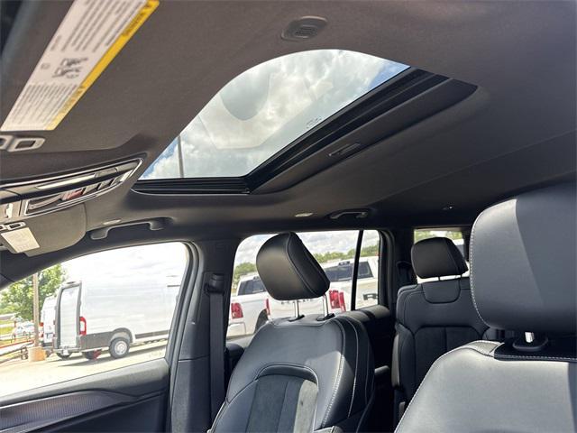 new 2025 Jeep Grand Cherokee L car, priced at $39,891