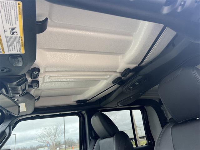 new 2025 Jeep Gladiator car, priced at $53,991