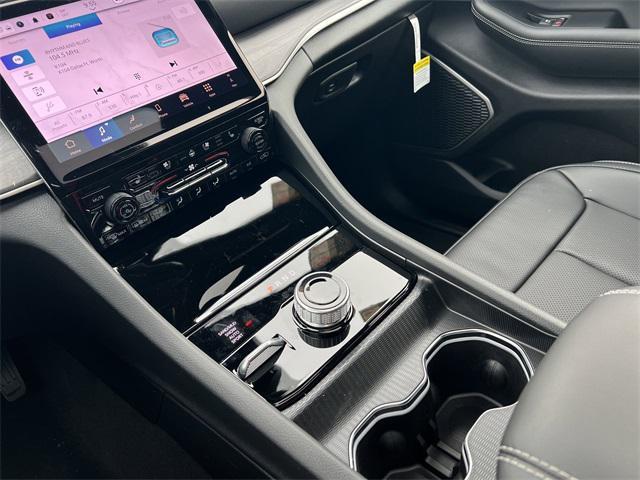new 2025 Jeep Grand Cherokee L car, priced at $48,672