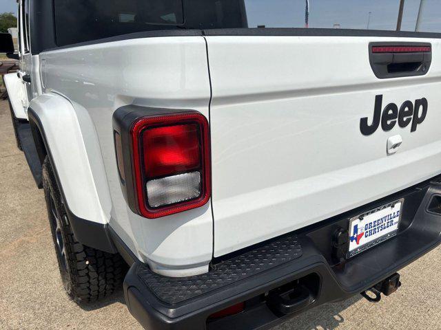 used 2021 Jeep Gladiator car, priced at $25,796