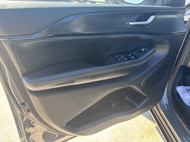 used 2023 Jeep Grand Cherokee L car, priced at $25,866