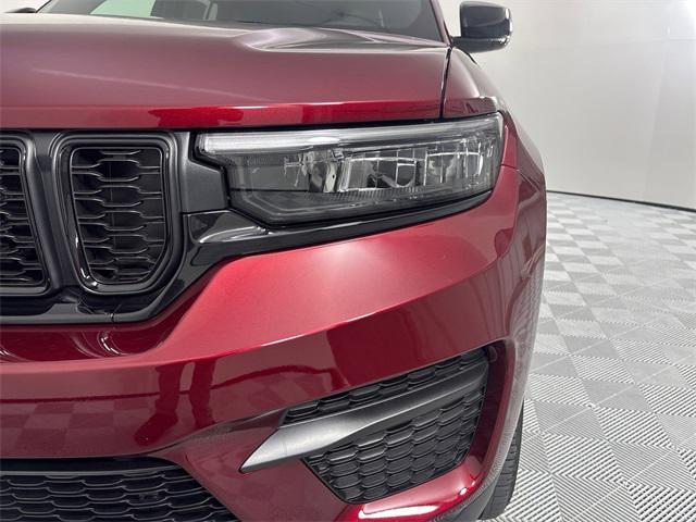 new 2025 Jeep Grand Cherokee car, priced at $42,241