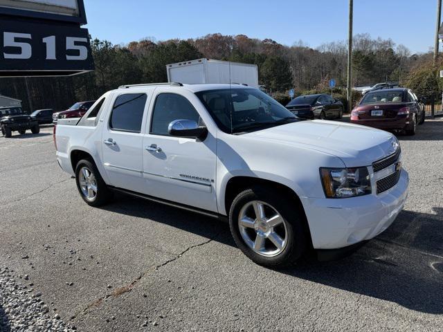 used 2009 Chevrolet Avalanche car, priced at $9,950