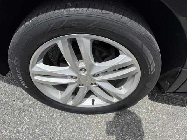 used 2019 Chevrolet Equinox car, priced at $17,140