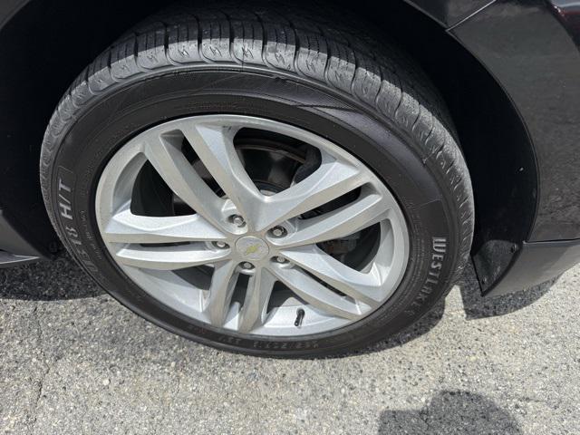 used 2019 Chevrolet Equinox car, priced at $17,140