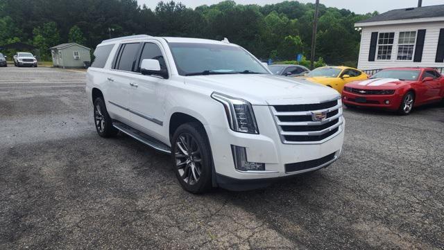 used 2019 Cadillac Escalade ESV car, priced at $28,257