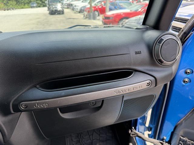 used 2015 Jeep Wrangler Unlimited car, priced at $16,405