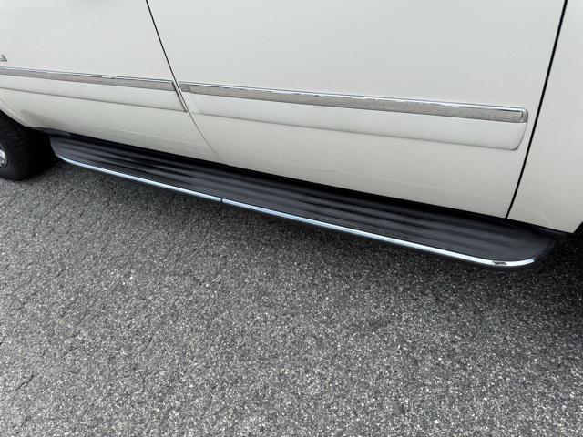 used 2014 GMC Yukon XL car, priced at $10,192