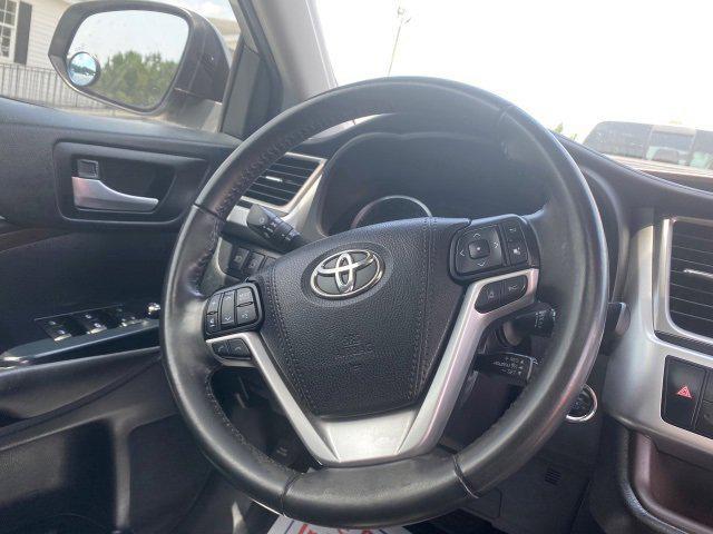 used 2019 Toyota Highlander car, priced at $19,000