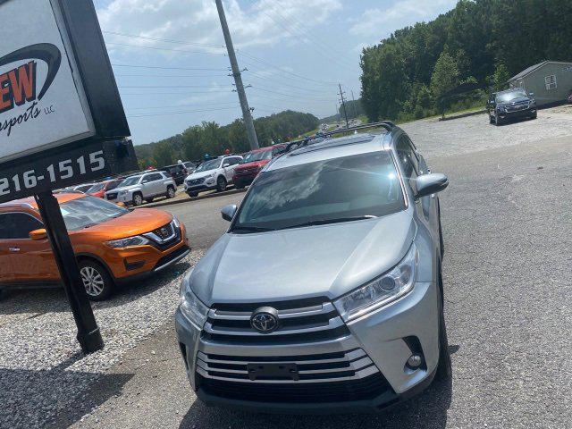 used 2019 Toyota Highlander car, priced at $19,000