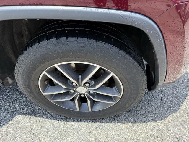 used 2017 Jeep Grand Cherokee car, priced at $12,200