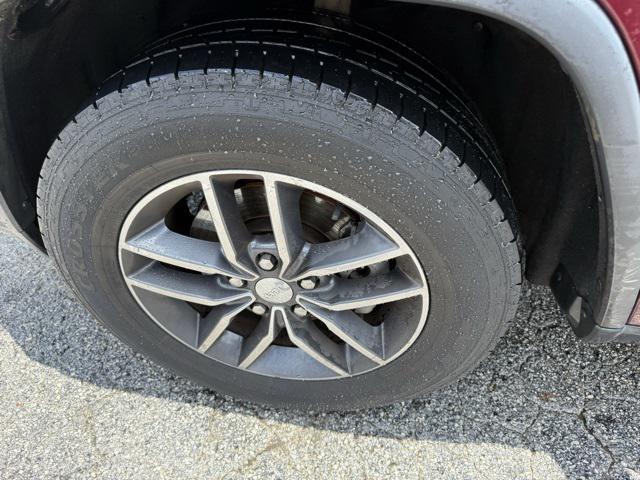 used 2017 Jeep Grand Cherokee car, priced at $12,200