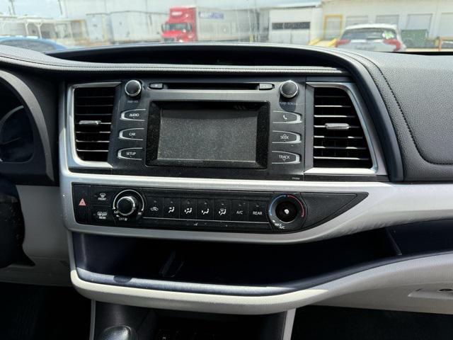 used 2018 Toyota Highlander car, priced at $16,669