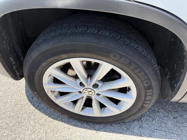 used 2018 Volkswagen Tiguan Limited car, priced at $11,155