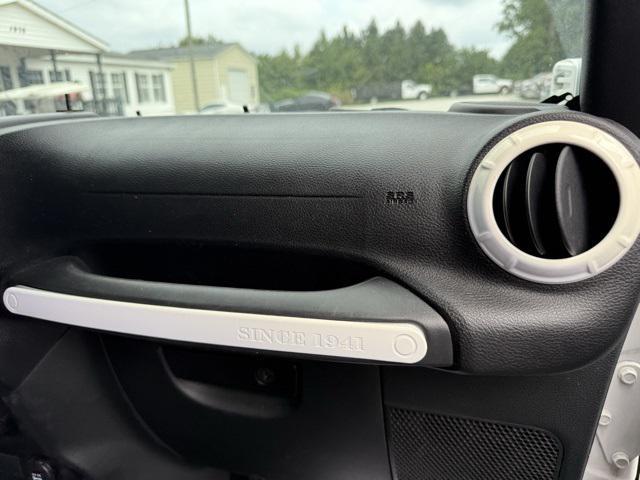 used 2016 Jeep Wrangler Unlimited car, priced at $20,321