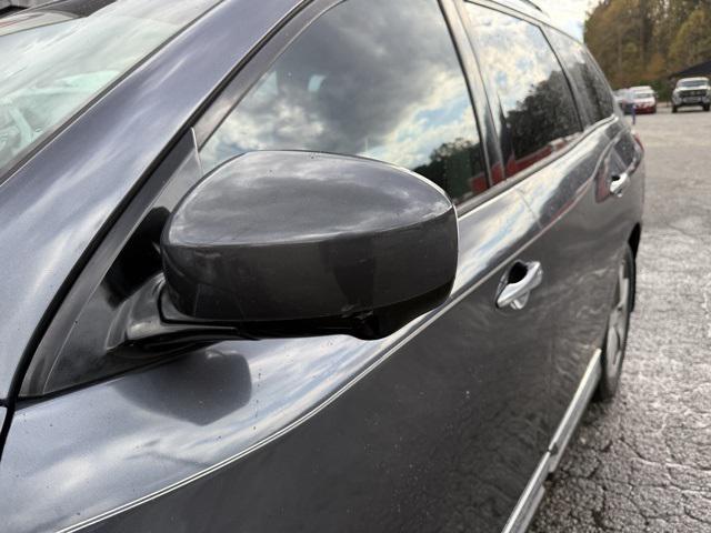 used 2014 Nissan Pathfinder car, priced at $8,384