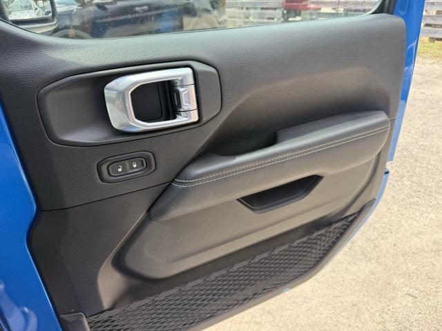 used 2020 Jeep Gladiator car, priced at $27,323