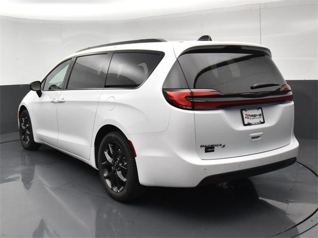 new 2024 Chrysler Pacifica car, priced at $37,590