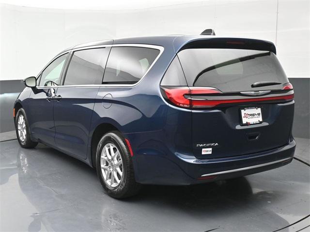 new 2025 Chrysler Pacifica car, priced at $44,640