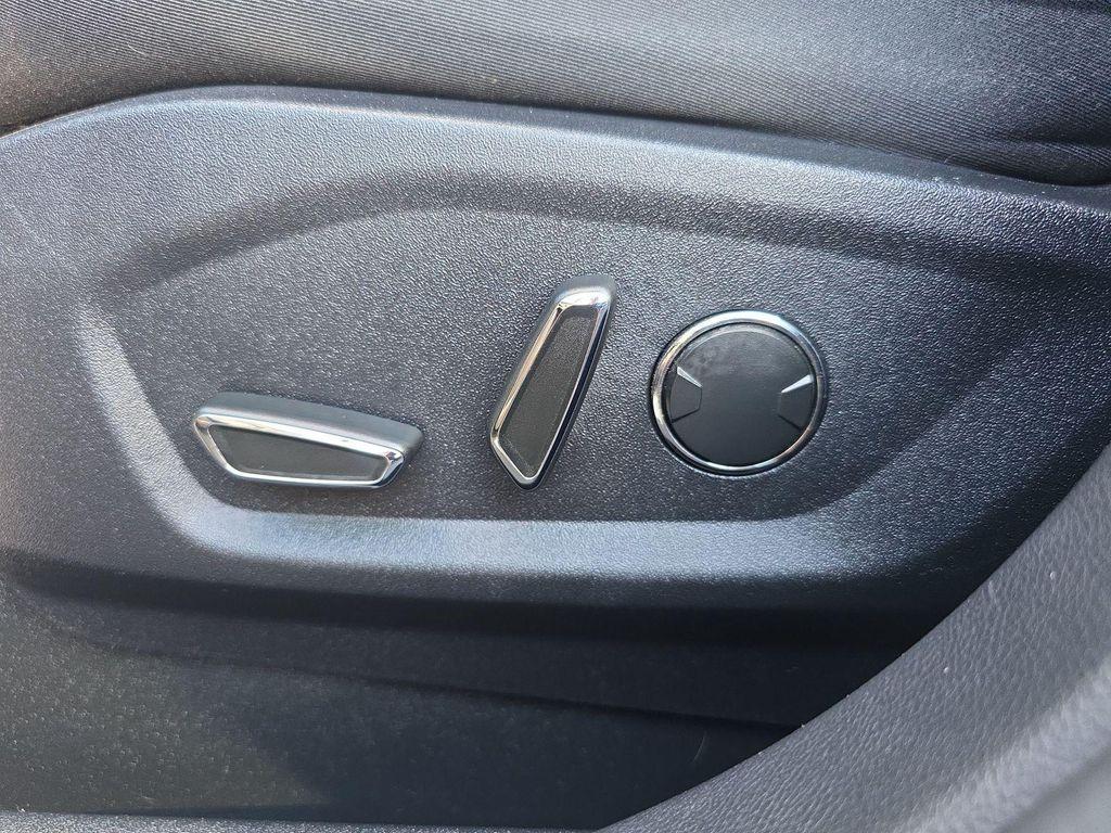 used 2016 Ford Edge car, priced at $14,900